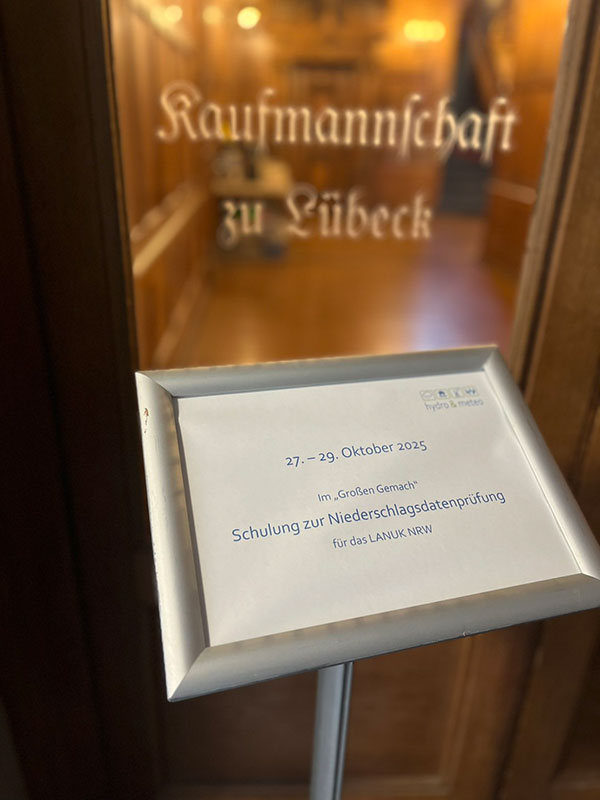 Eingangsschild Schulungseingang